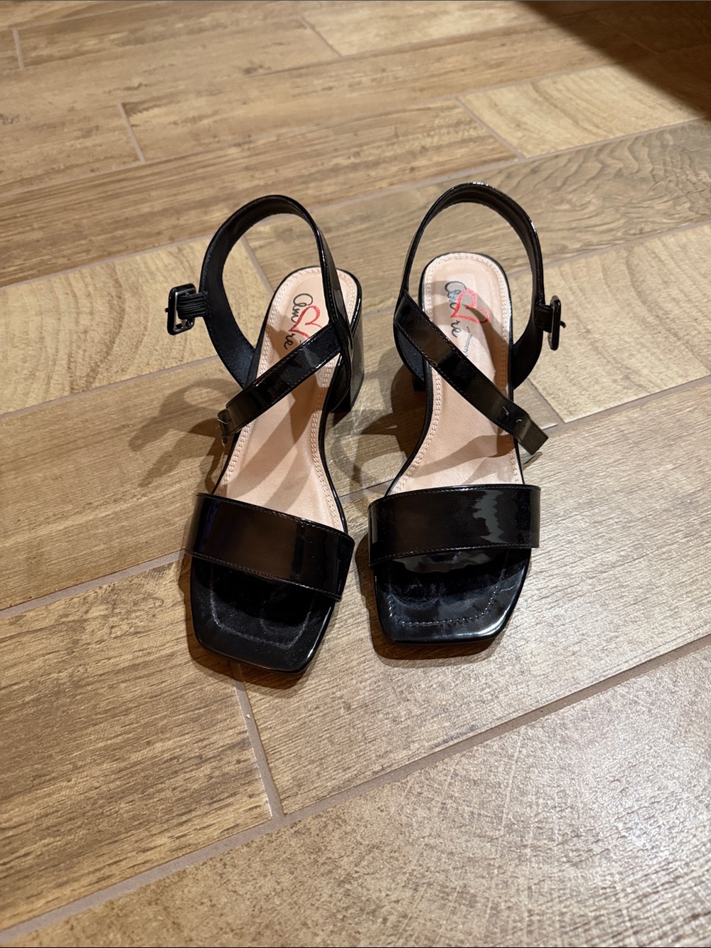 Women's Black Patent Strappy Sandals - Sz 8
